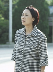 在办公室撅着屁股被调教